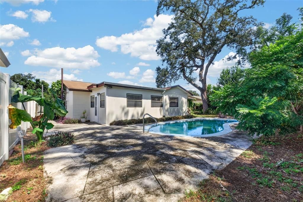 For Sale: $399,999 (3 beds, 2 baths, 1515 Square Feet)