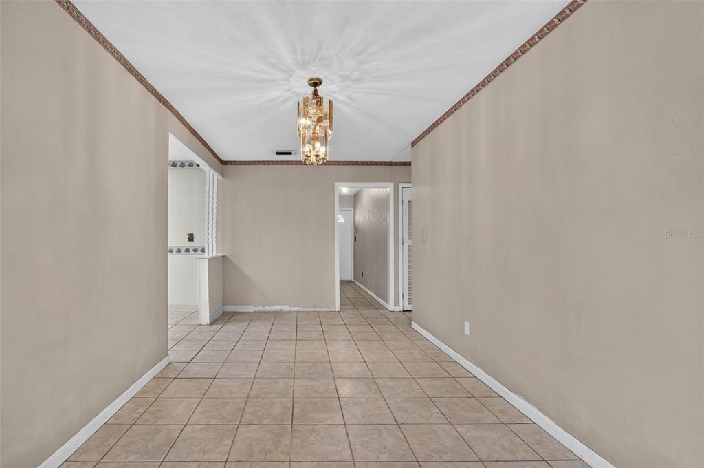 For Sale: $399,999 (3 beds, 2 baths, 1515 Square Feet)