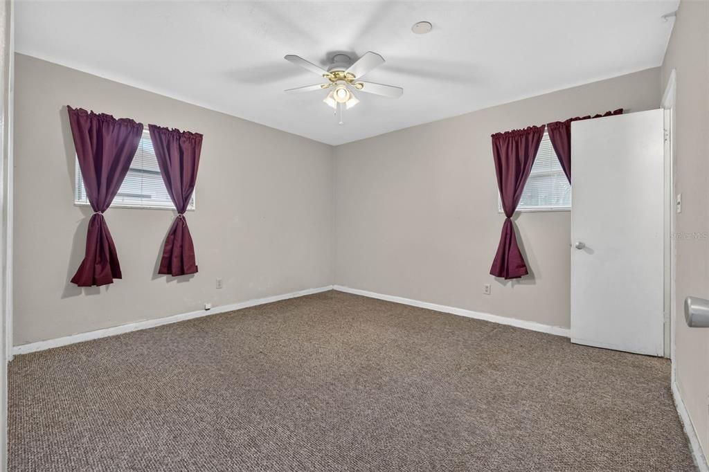 For Sale: $399,999 (3 beds, 2 baths, 1515 Square Feet)