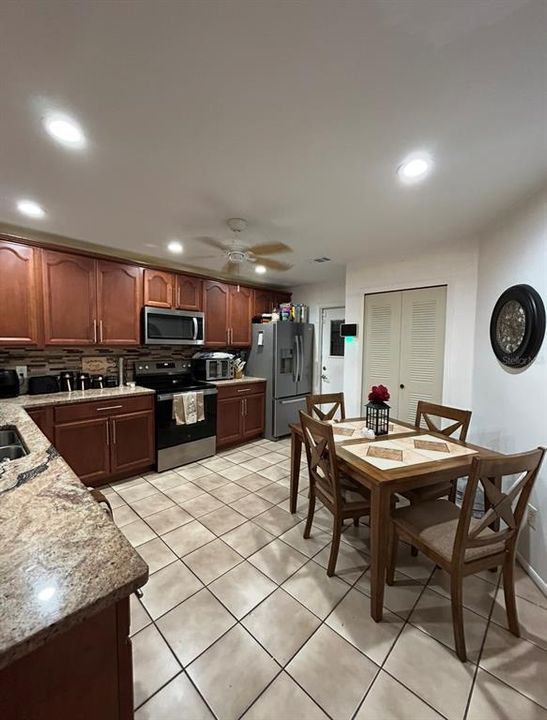 For Sale: $405,000 (3 beds, 2 baths, 1510 Square Feet)