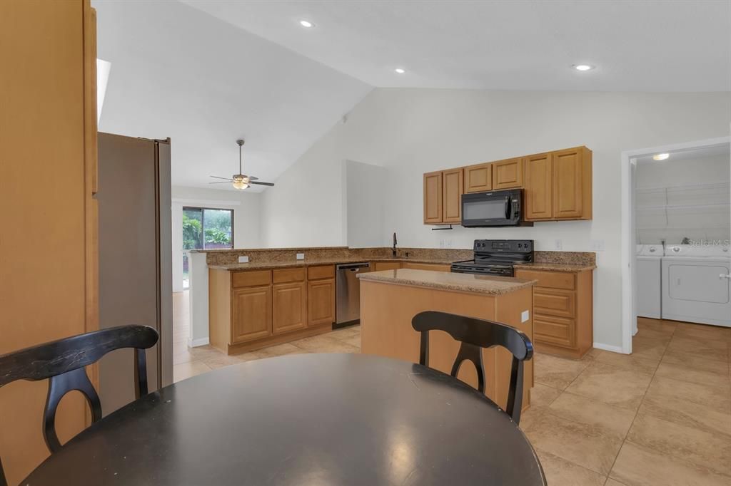 For Rent: $2,600 (3 beds, 2 baths, 1500 Square Feet)