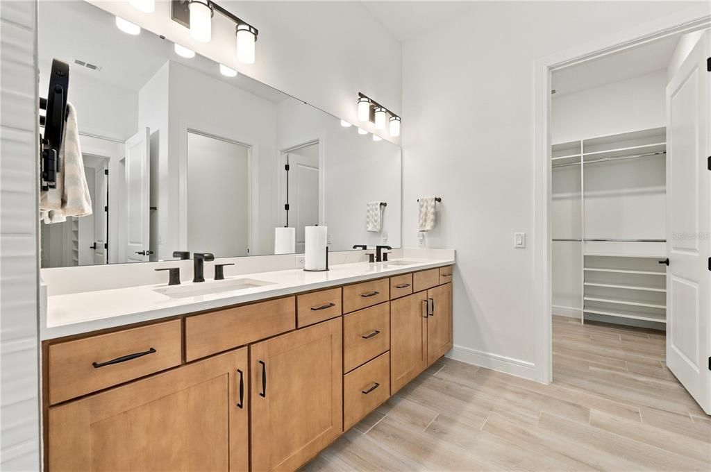 For Sale: $967,500 (3 beds, 3 baths, 2955 Square Feet)