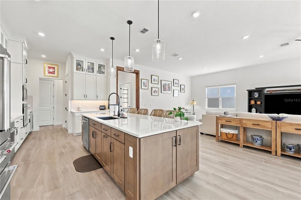 For Sale: $967,500 (3 beds, 3 baths, 2955 Square Feet)
