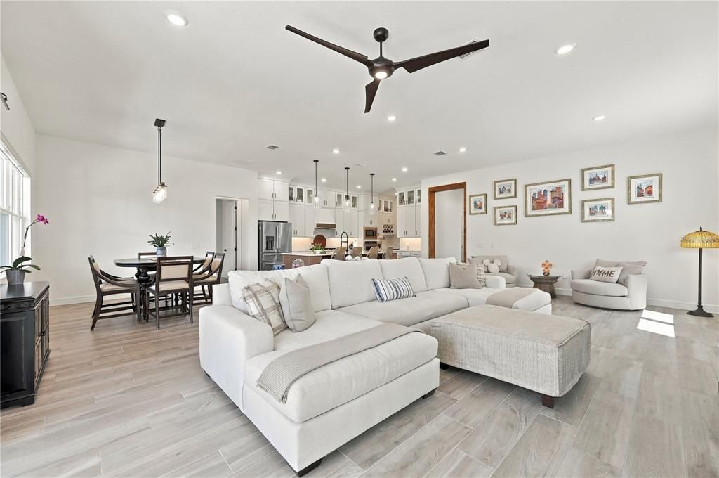 For Sale: $967,500 (3 beds, 3 baths, 2955 Square Feet)