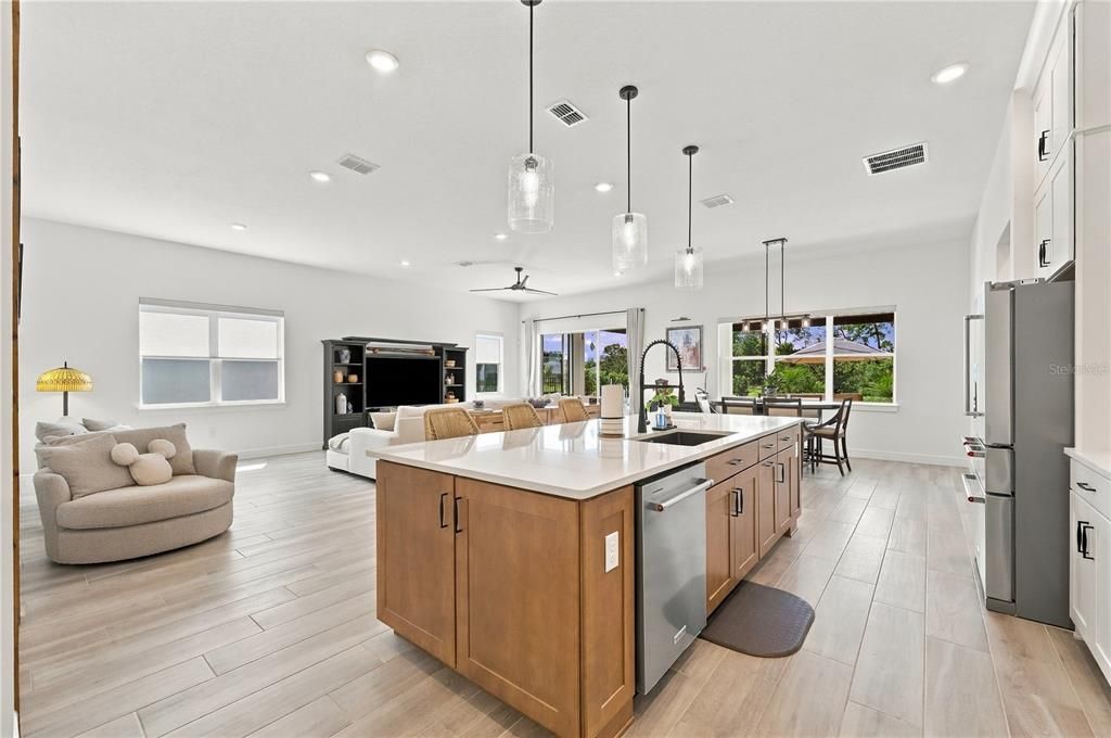 For Sale: $967,500 (3 beds, 3 baths, 2955 Square Feet)