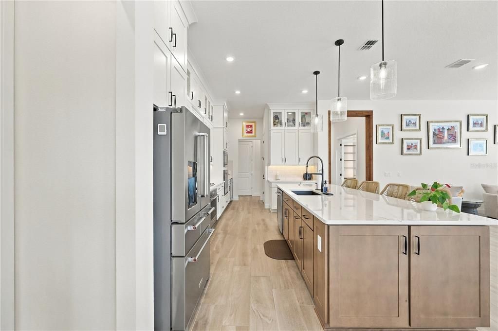 For Sale: $967,500 (3 beds, 3 baths, 2955 Square Feet)