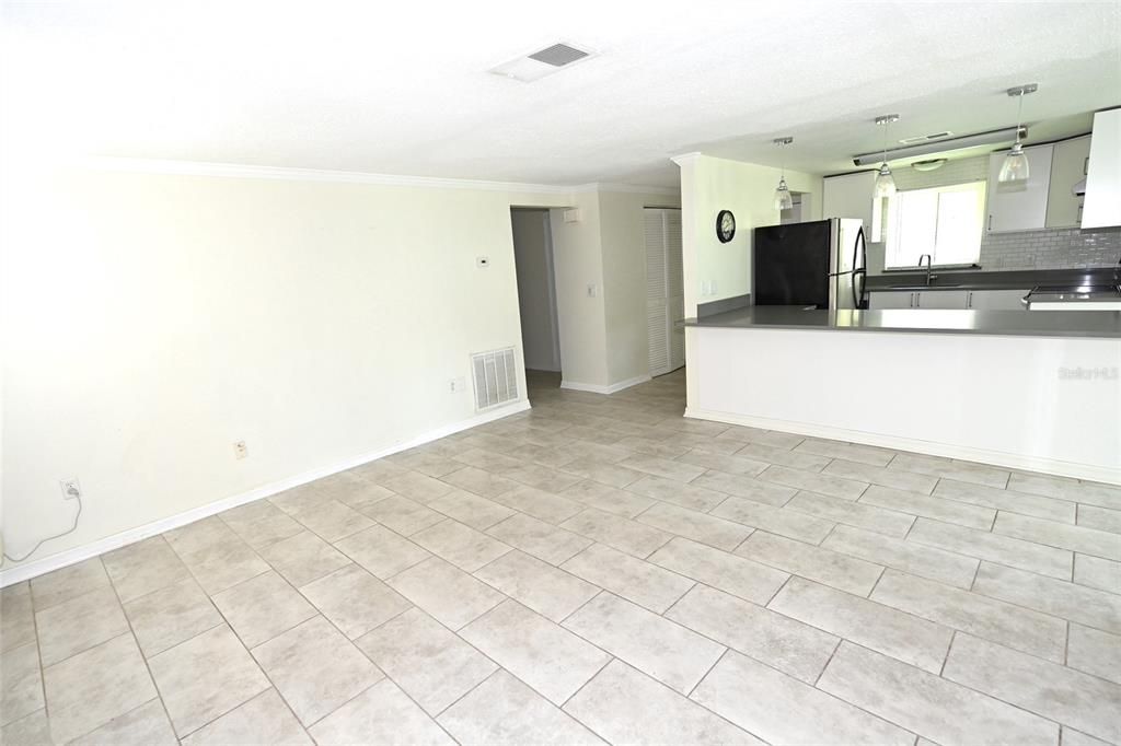 В аренду: $1,699 (2 спален, 2 ванн, 1176 Квадратных фут)