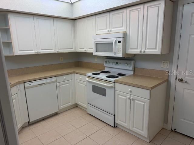 En Venta: $254,900 (2 camas, 2 baños, 1320 Pies cuadrados)