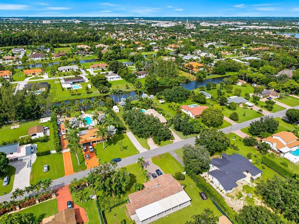 На продажу: $1,899,000 (5 спален, 3 ванн, 4189 Квадратных фут)