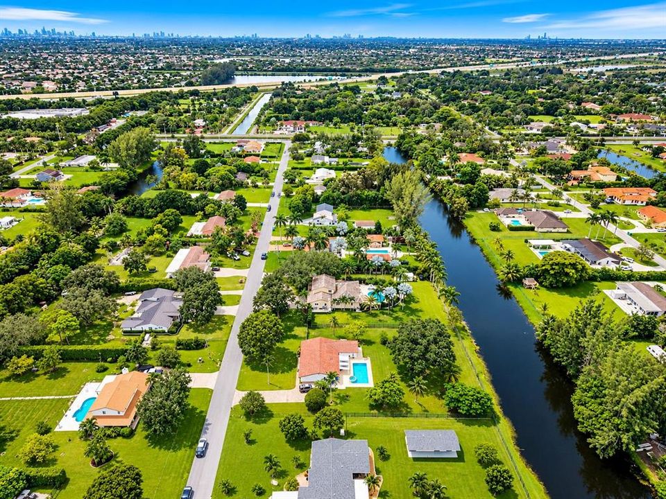 На продажу: $1,899,000 (5 спален, 3 ванн, 4189 Квадратных фут)