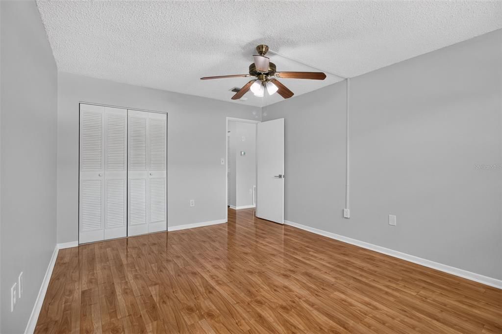 For Sale: $190,000 (2 beds, 2 baths, 1120 Square Feet)