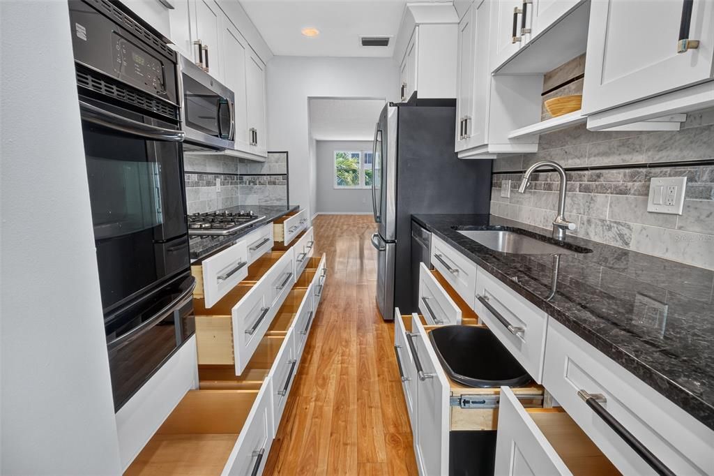 For Sale: $190,000 (2 beds, 2 baths, 1120 Square Feet)