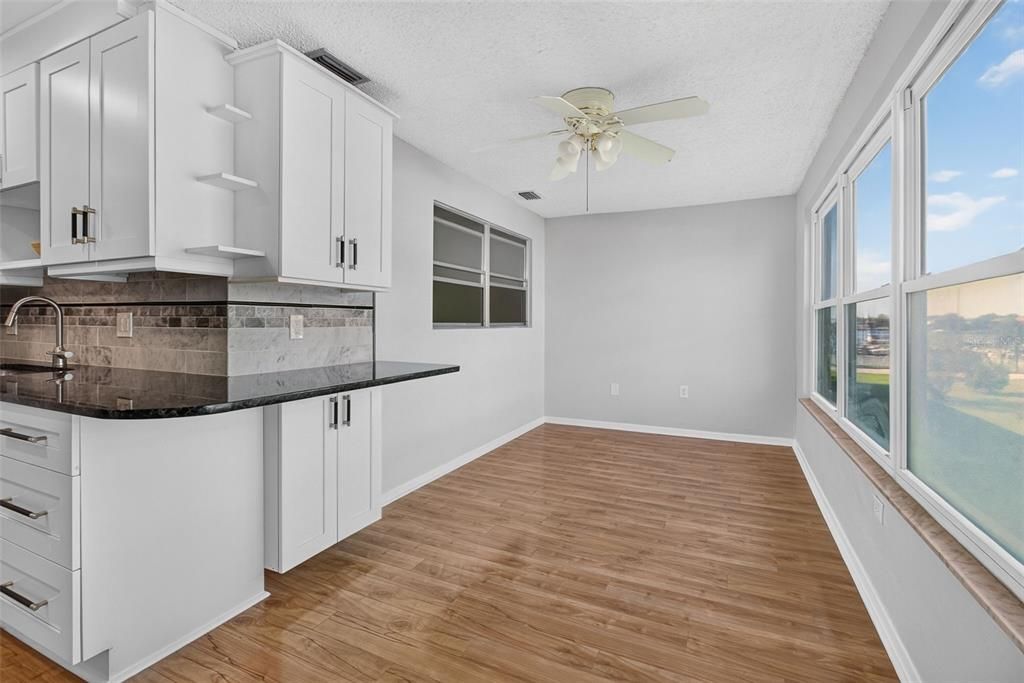 For Sale: $190,000 (2 beds, 2 baths, 1120 Square Feet)