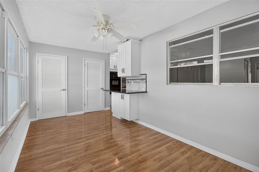 For Sale: $190,000 (2 beds, 2 baths, 1120 Square Feet)