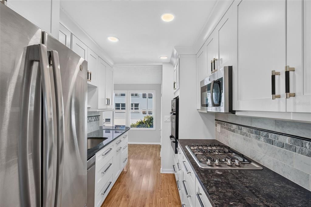 For Sale: $190,000 (2 beds, 2 baths, 1120 Square Feet)