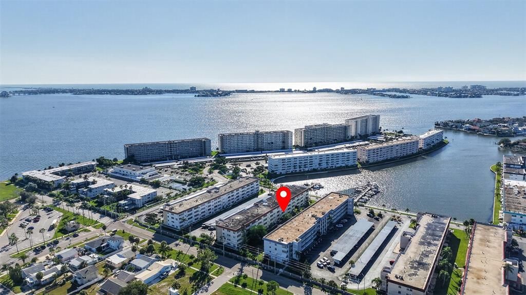 For Sale: $190,000 (2 beds, 2 baths, 1120 Square Feet)