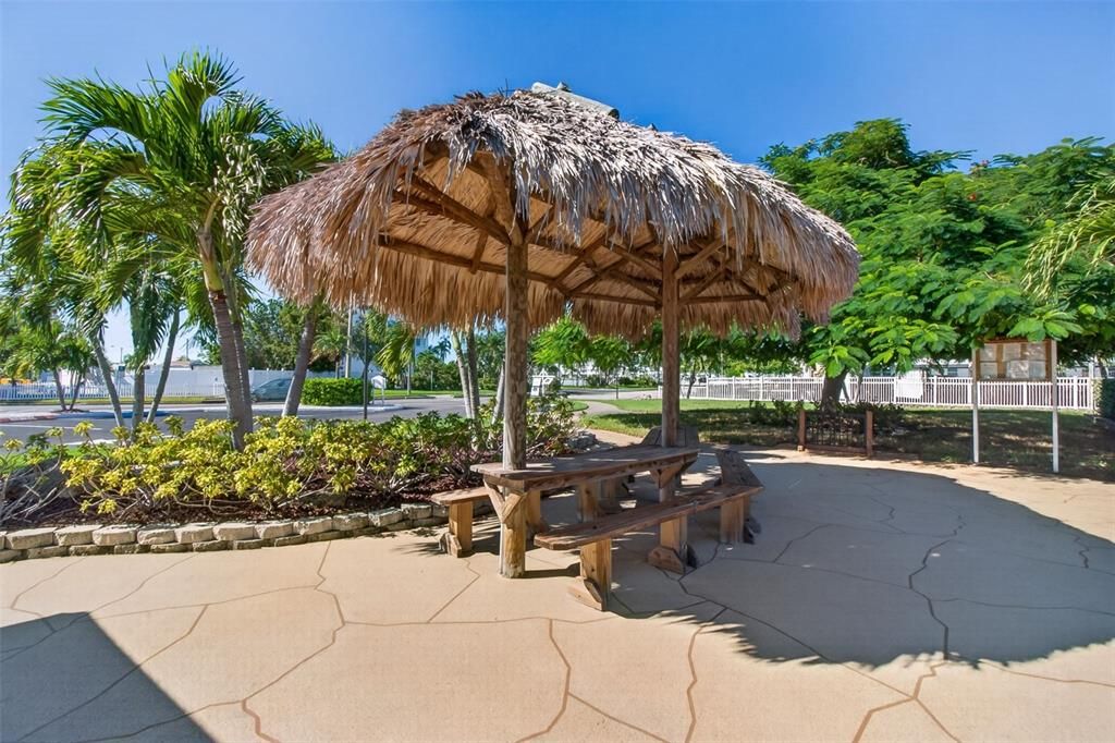 For Sale: $190,000 (2 beds, 2 baths, 1120 Square Feet)