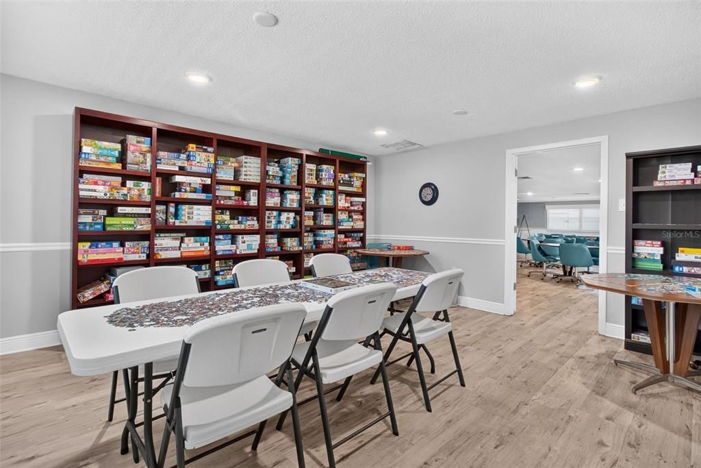 For Sale: $190,000 (2 beds, 2 baths, 1120 Square Feet)