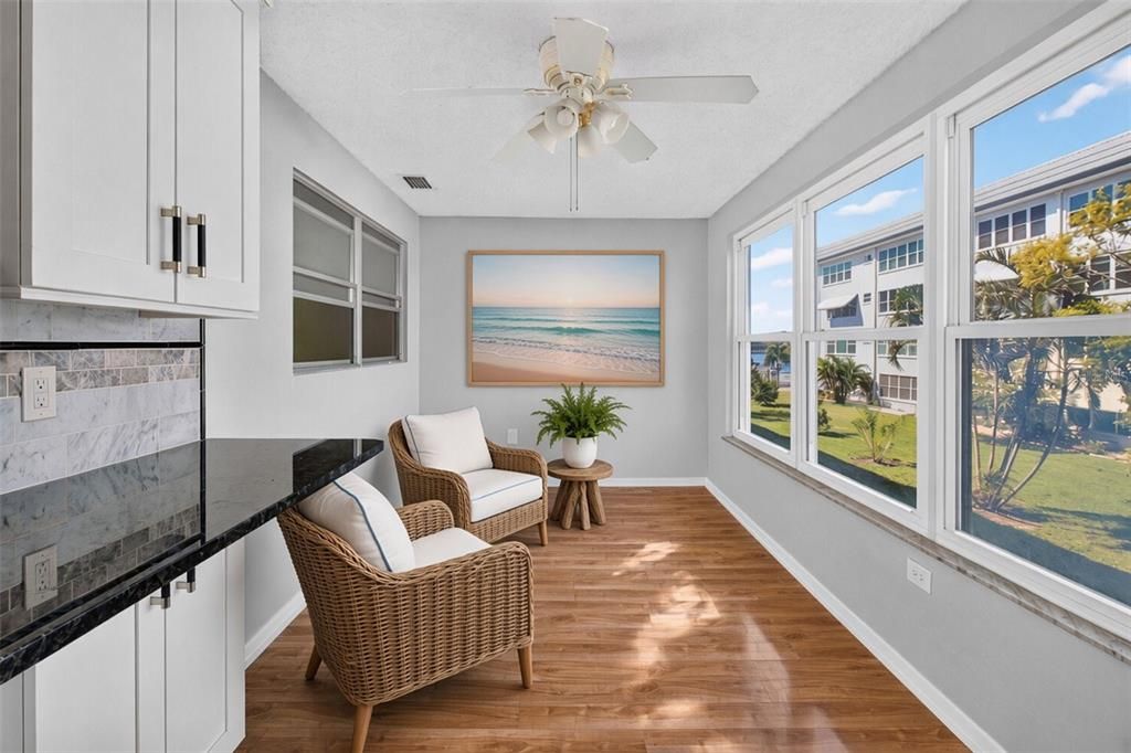 For Sale: $190,000 (2 beds, 2 baths, 1120 Square Feet)