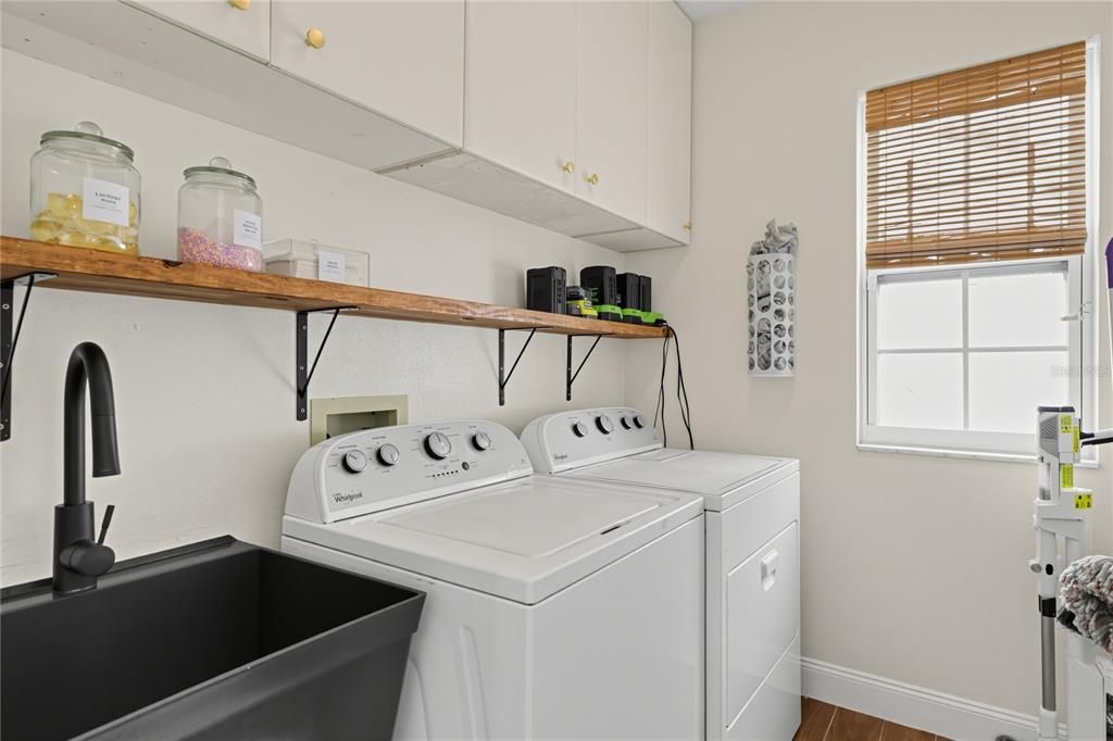 En Venta: $679,000 (4 camas, 3 baños, 2543 Pies cuadrados)