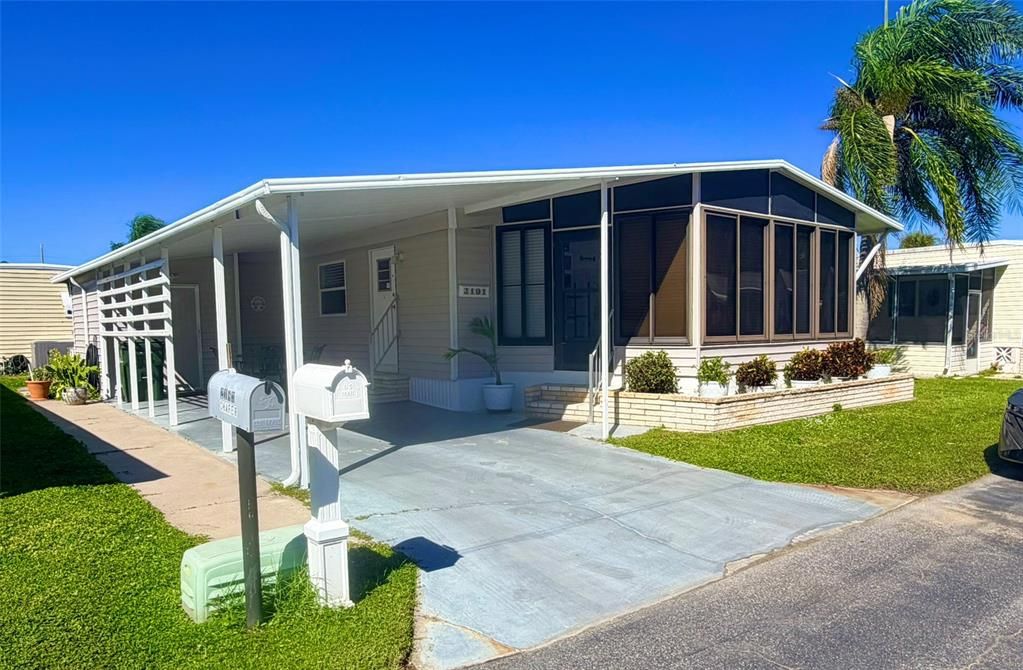 For Sale: $139,900 (2 beds, 1 baths, 800 Square Feet)