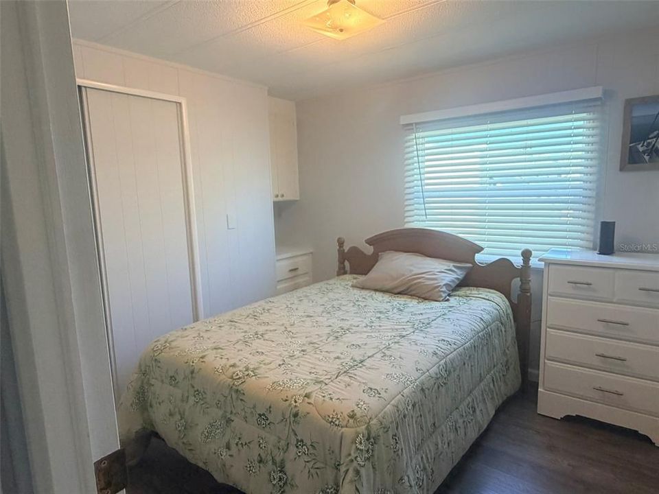 For Sale: $139,900 (2 beds, 1 baths, 800 Square Feet)