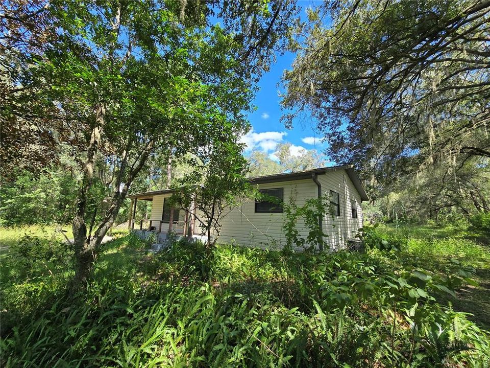 На продажу: $139,500 (2 спален, 1 ванн, 1163 Квадратных фут)