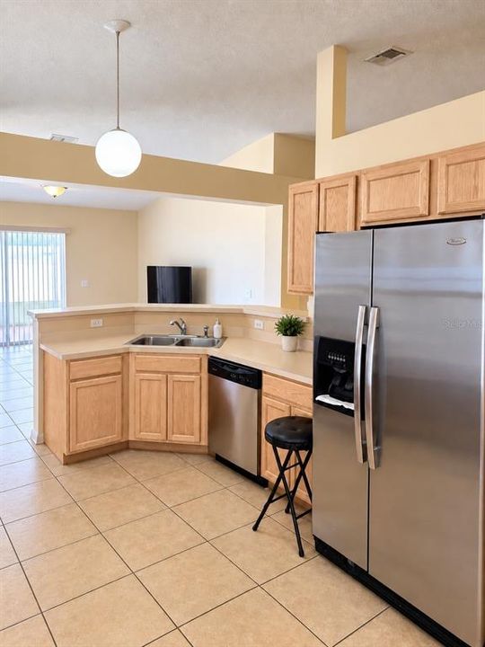 For Sale: $395,000 (4 beds, 2 baths, 1874 Square Feet)