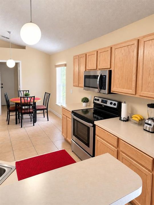 For Sale: $395,000 (4 beds, 2 baths, 1874 Square Feet)