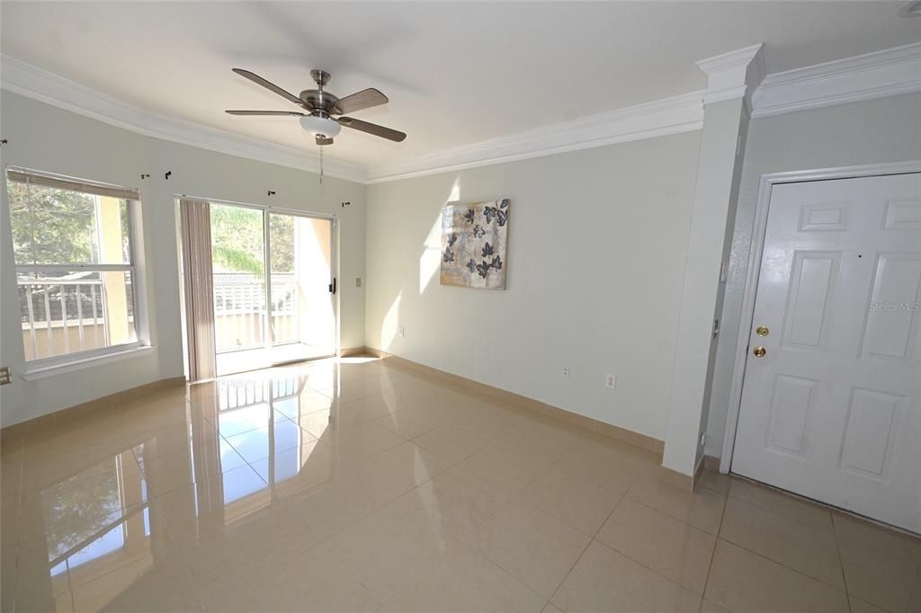 В аренду: $1,700 (2 спален, 2 ванн, 1116 Квадратных фут)