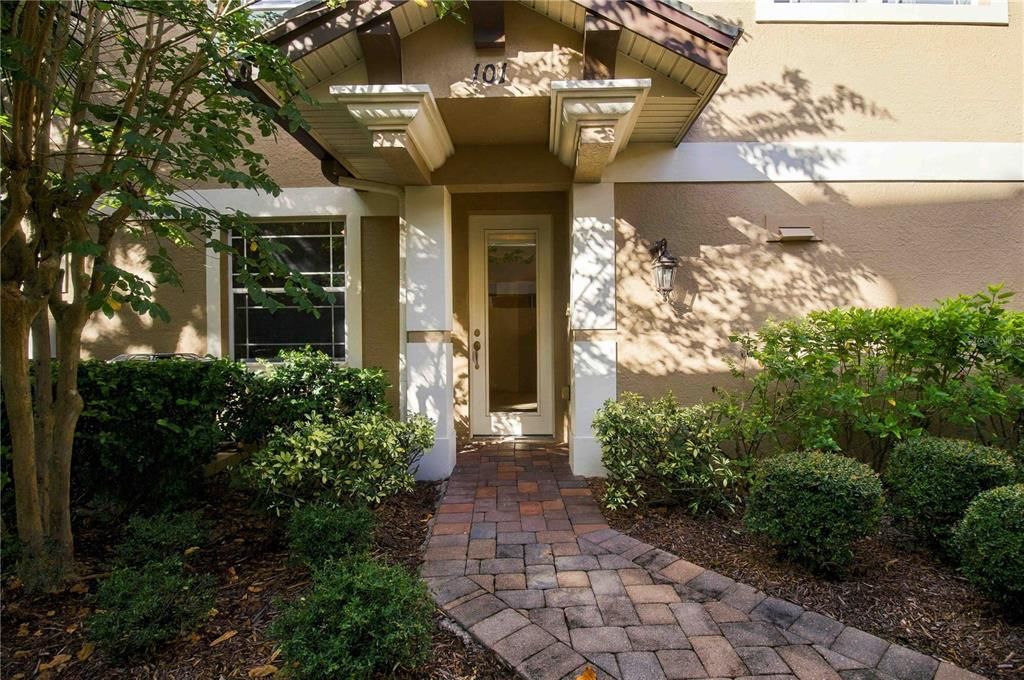 For Sale: $374,900 (2 beds, 2 baths, 1804 Square Feet)
