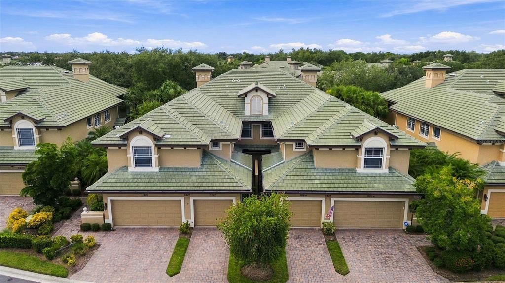 For Sale: $374,900 (2 beds, 2 baths, 1804 Square Feet)