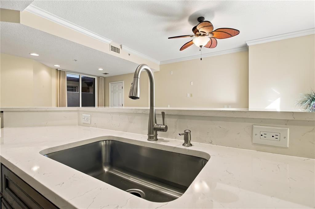 For Sale: $374,900 (2 beds, 2 baths, 1804 Square Feet)