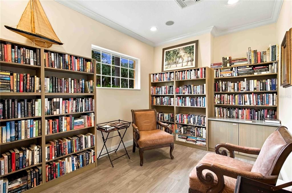 For Sale: $374,900 (2 beds, 2 baths, 1804 Square Feet)