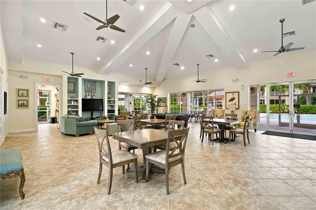 For Sale: $374,900 (2 beds, 2 baths, 1804 Square Feet)
