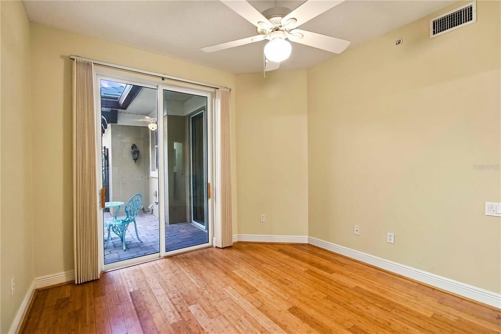 For Sale: $374,900 (2 beds, 2 baths, 1804 Square Feet)