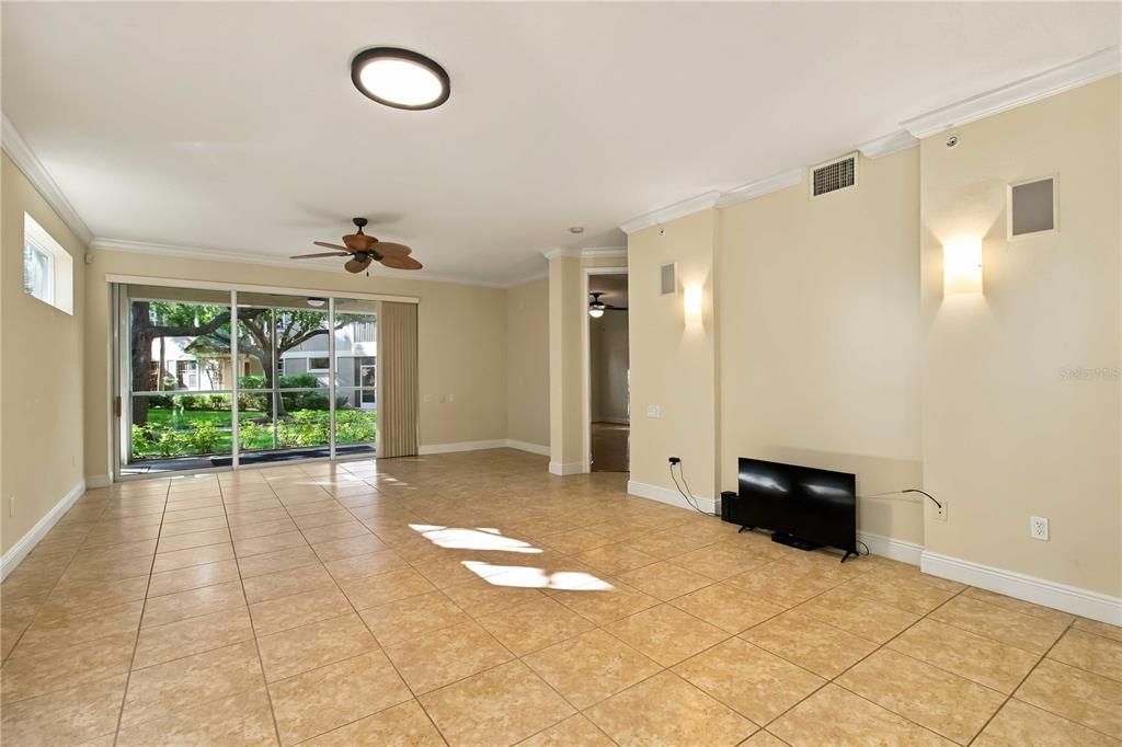 For Sale: $374,900 (2 beds, 2 baths, 1804 Square Feet)