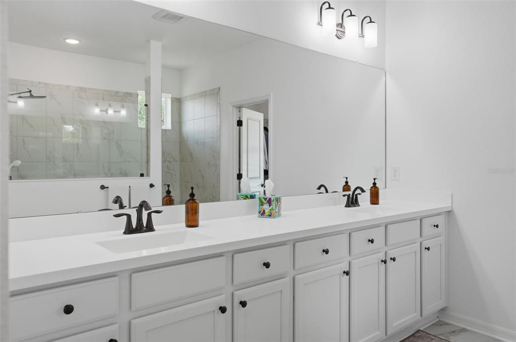 For Sale: $450,000 (2 beds, 2 baths, 2342 Square Feet)