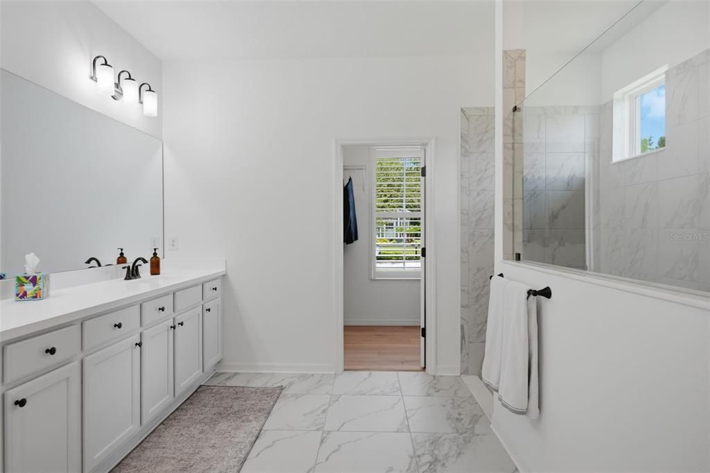 For Sale: $450,000 (2 beds, 2 baths, 2342 Square Feet)