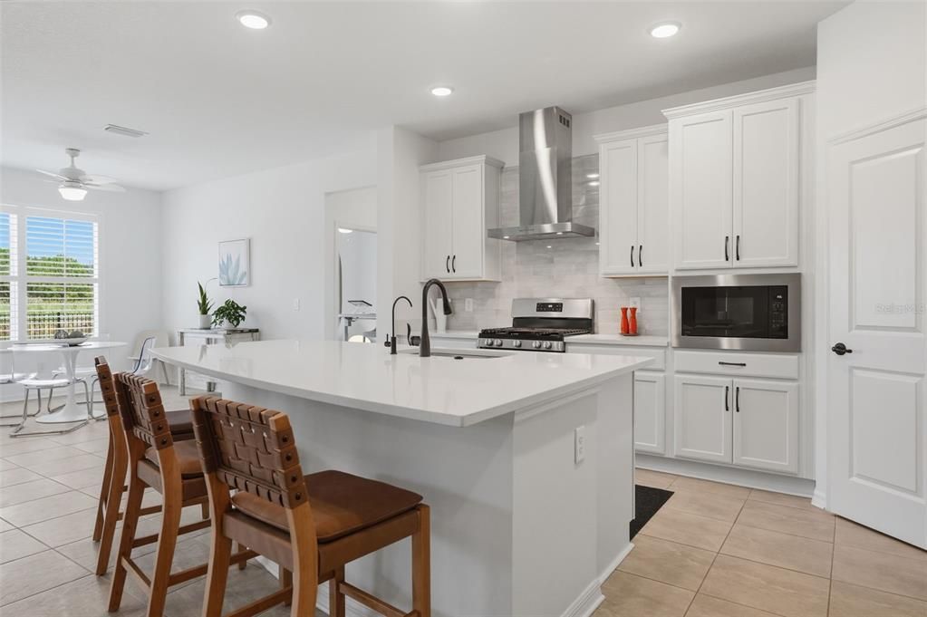 For Sale: $450,000 (2 beds, 2 baths, 2342 Square Feet)