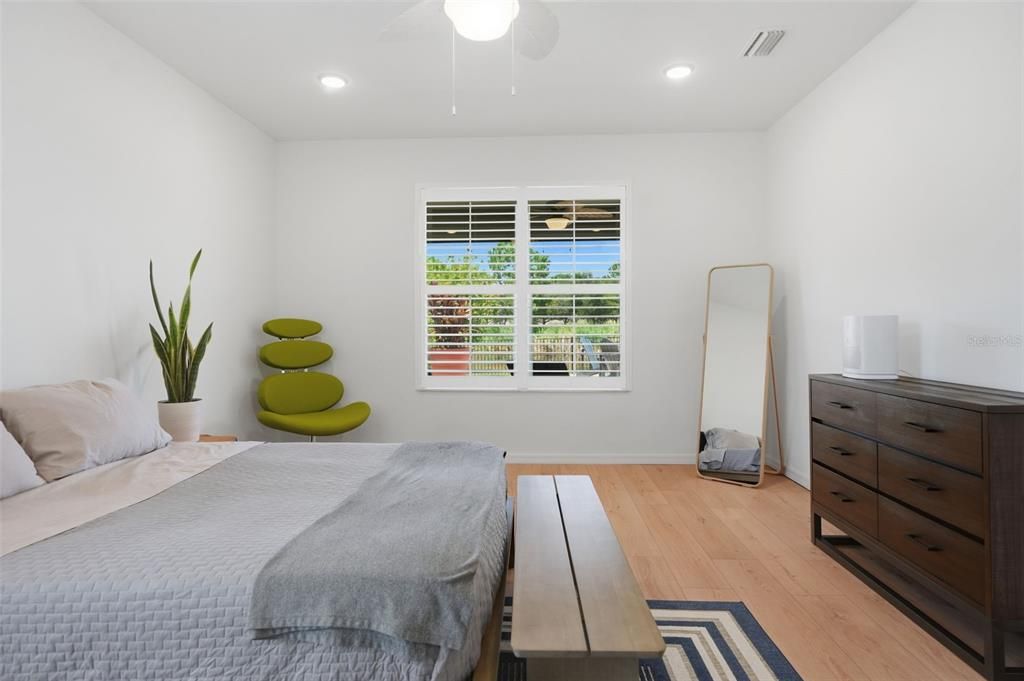 For Sale: $450,000 (2 beds, 2 baths, 2342 Square Feet)
