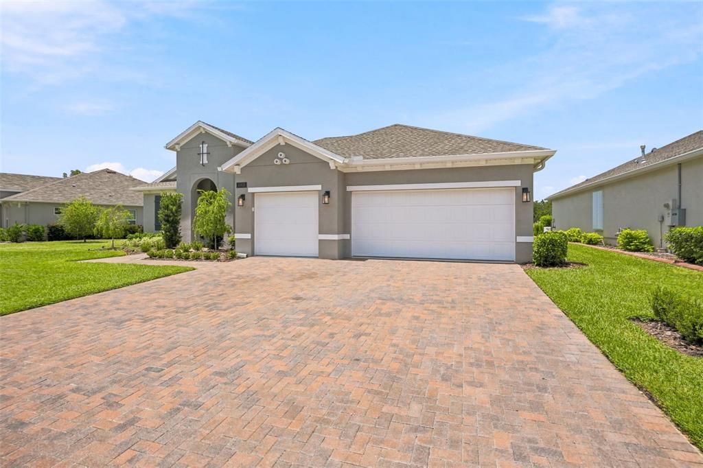 For Sale: $450,000 (2 beds, 2 baths, 2342 Square Feet)