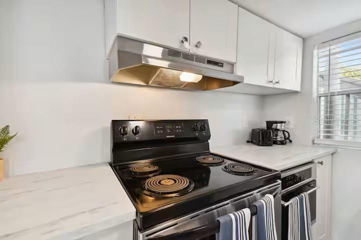 En Venta: $639,900 (4 camas, 0 baños, 1600 Pies cuadrados)