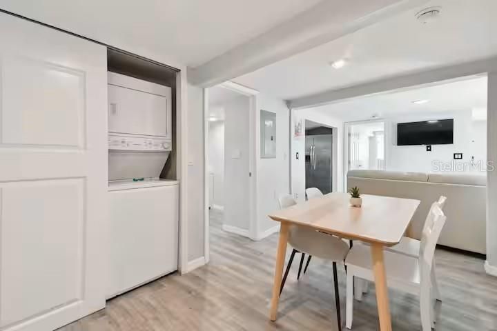 En Venta: $639,900 (4 camas, 0 baños, 1600 Pies cuadrados)