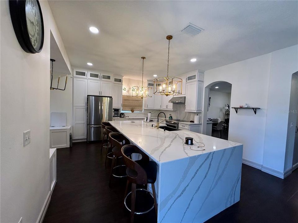 En Venta: $750,000 (6 camas, 3 baños, 3040 Pies cuadrados)