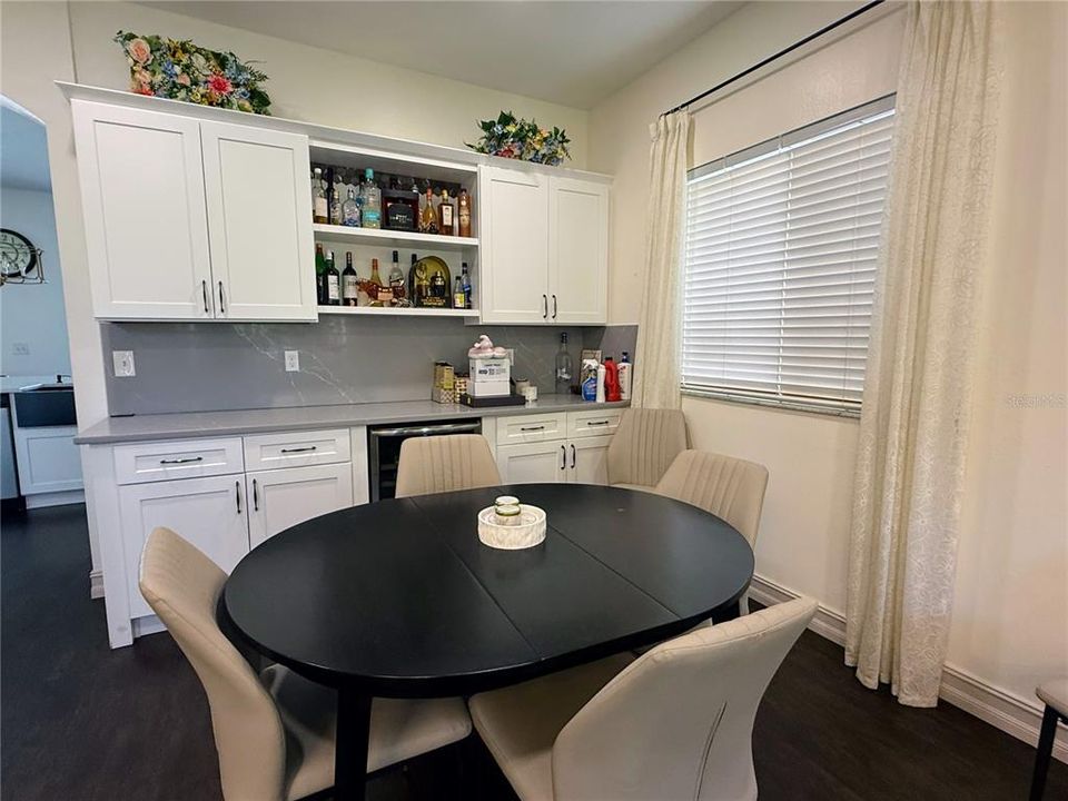 En Venta: $750,000 (6 camas, 3 baños, 3040 Pies cuadrados)