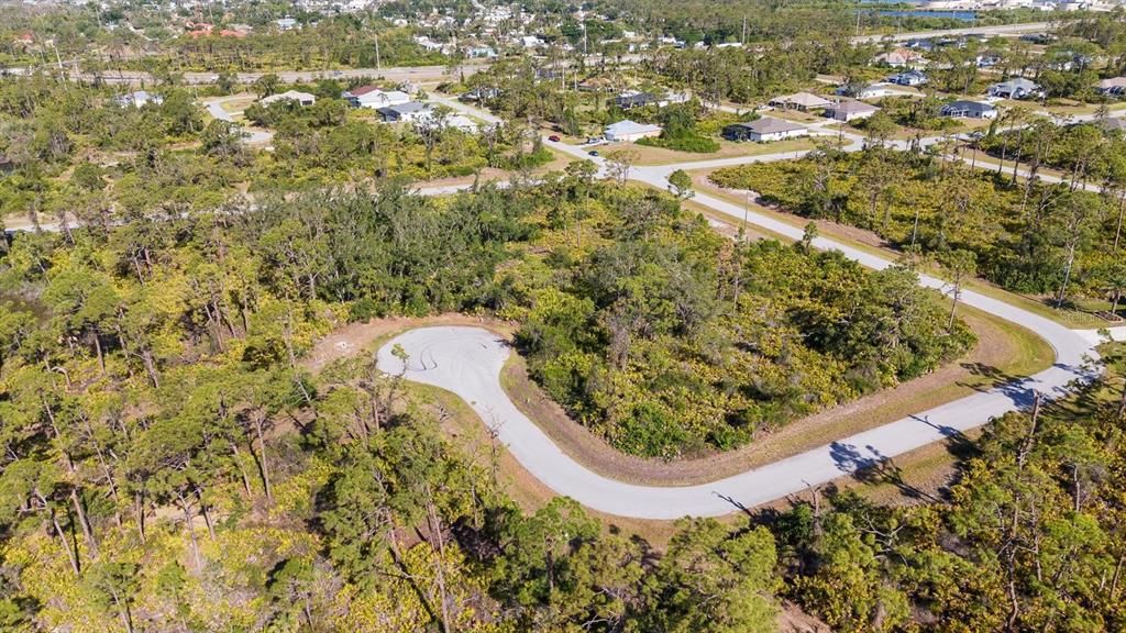 На продажу: $399,900 (0.17 acres)