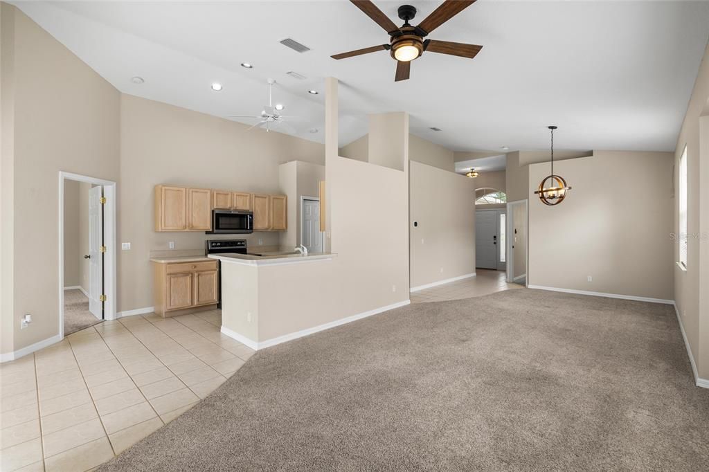 For Sale: $285,000 (3 beds, 2 baths, 1531 Square Feet)