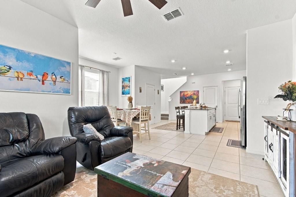 En Venta: $329,900 (3 camas, 2 baños, 1844 Pies cuadrados)