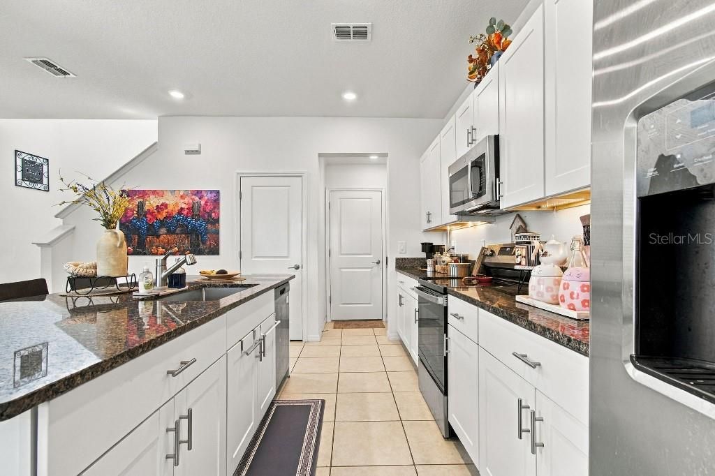En Venta: $329,900 (3 camas, 2 baños, 1844 Pies cuadrados)